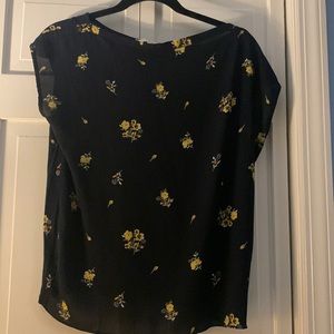 Loft medium petite navy floral mixed media top